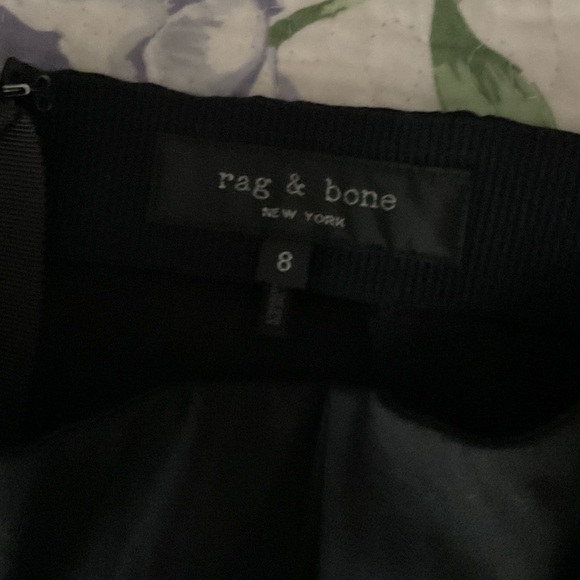 Rag & Bone Black Skinny Pants with Button Detail; size 8 - Picture 4 of 6